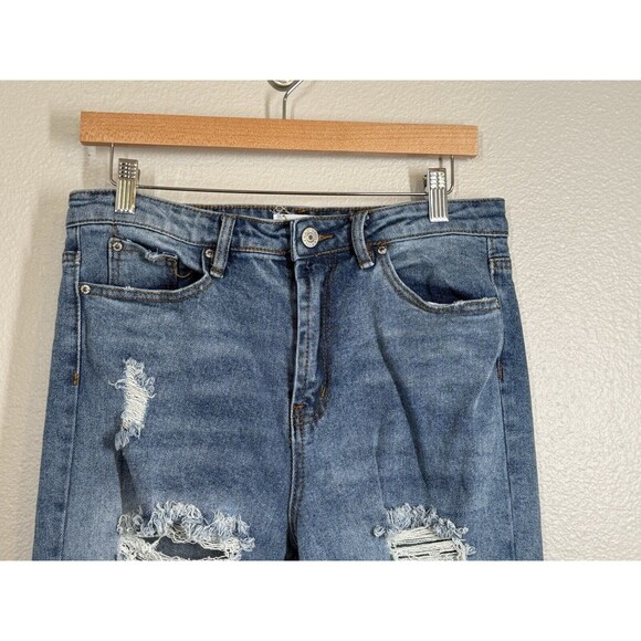 Almost Famous Straight Leg Distressed Dad Jeans Size 9 Juniors Denim Rue21 EUC - Picture 2 of 14